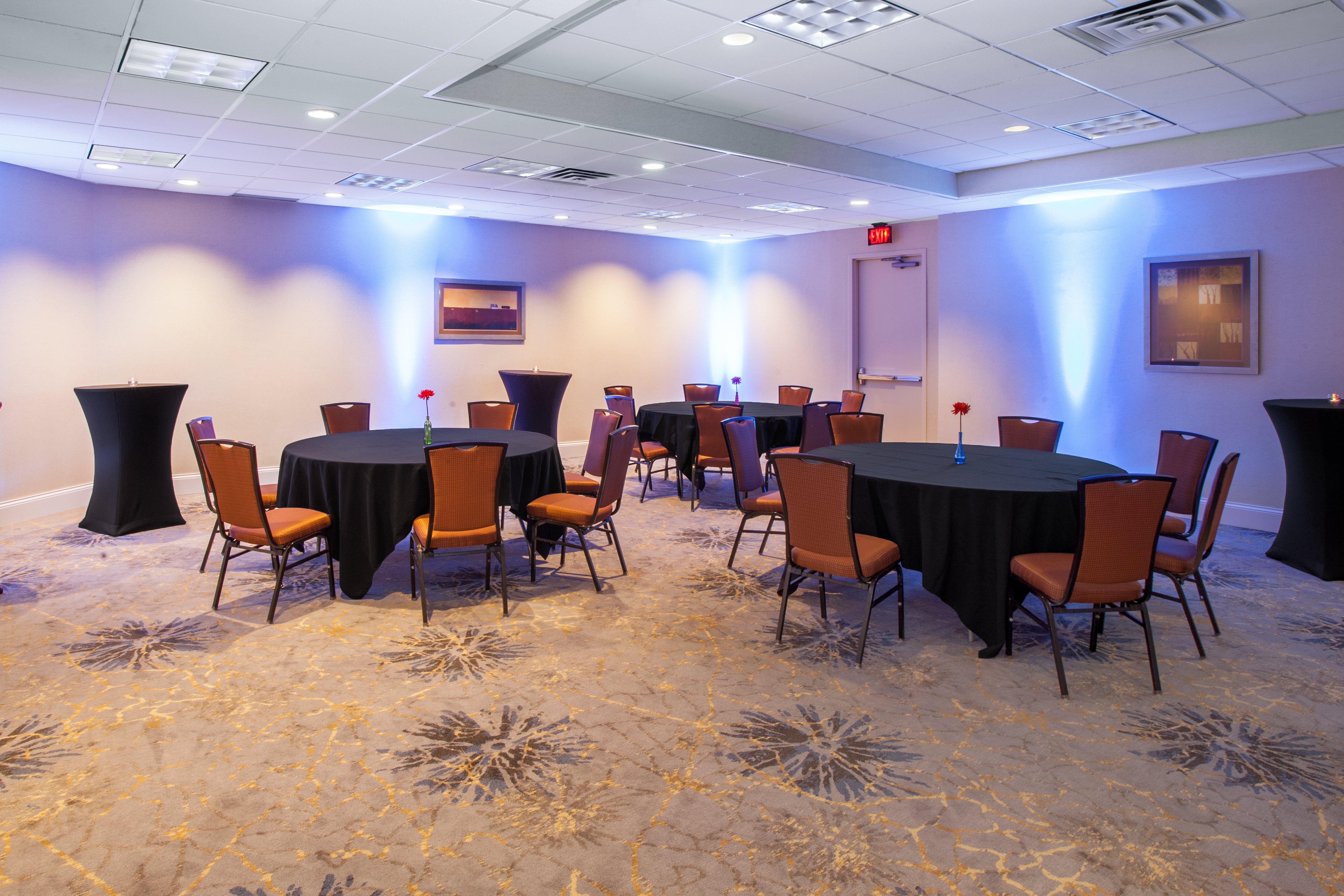 Crowne Plaza Suites Msp Airport - Mall Of America By Ihg Bloomington Exterior photo