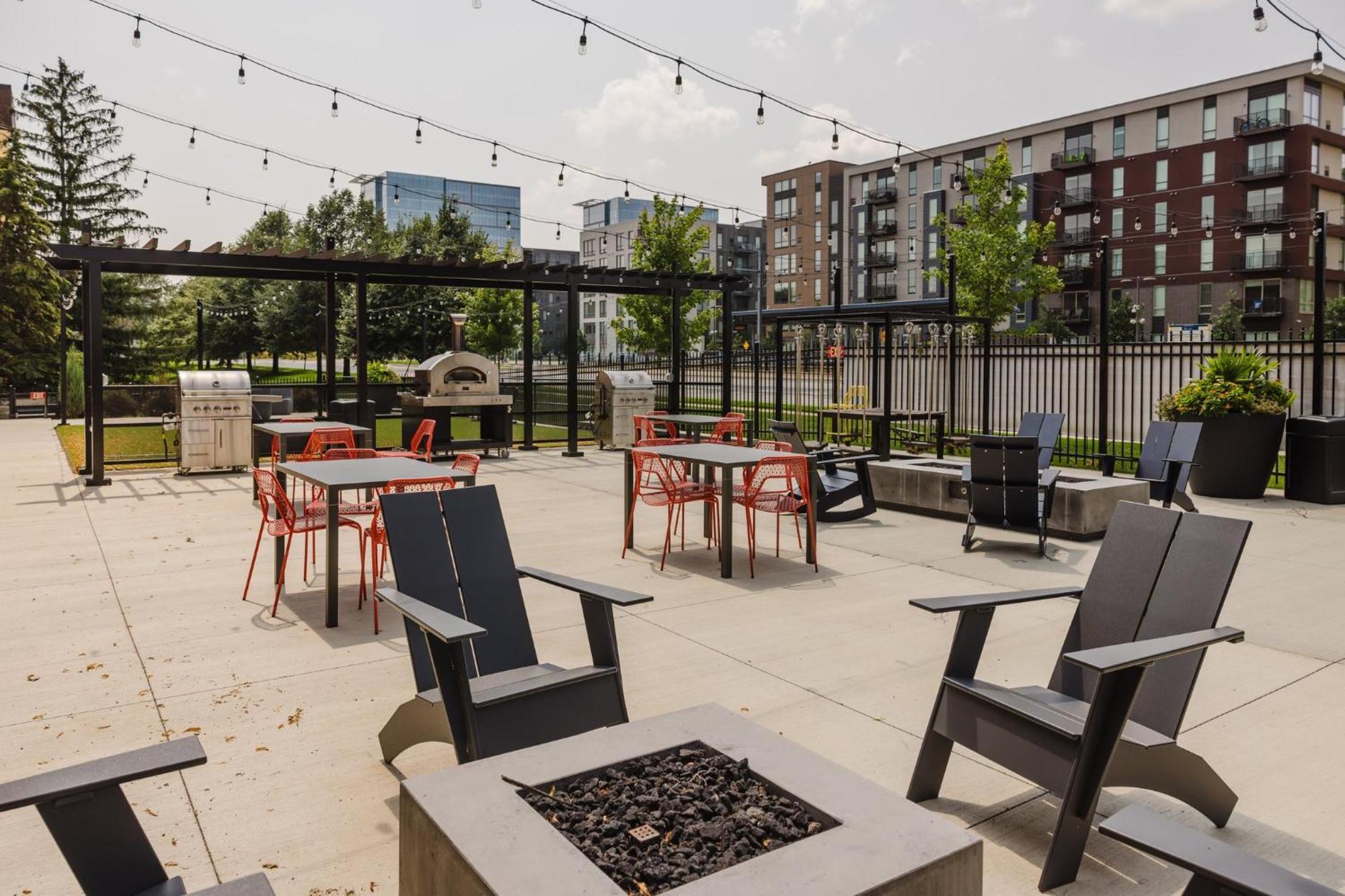 Crowne Plaza Suites Msp Airport - Mall Of America By Ihg Bloomington Exterior photo